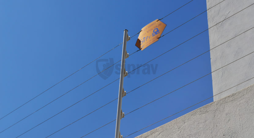 Instalación de Cerca Electrificada sobre muro.